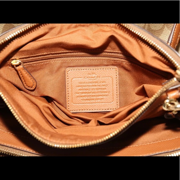 Authentic F36619 Coach Purse - Picture 4 of 6